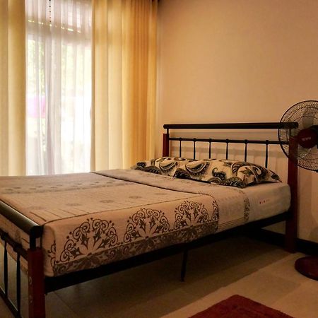 The Bliss Hostel Канди Екстериор снимка