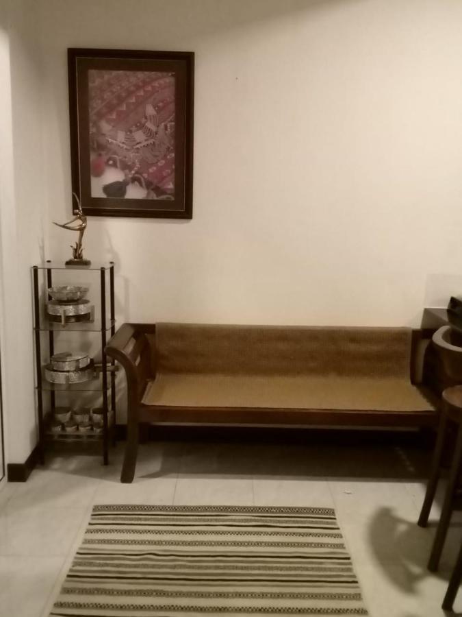 The Bliss Hostel Канди Екстериор снимка