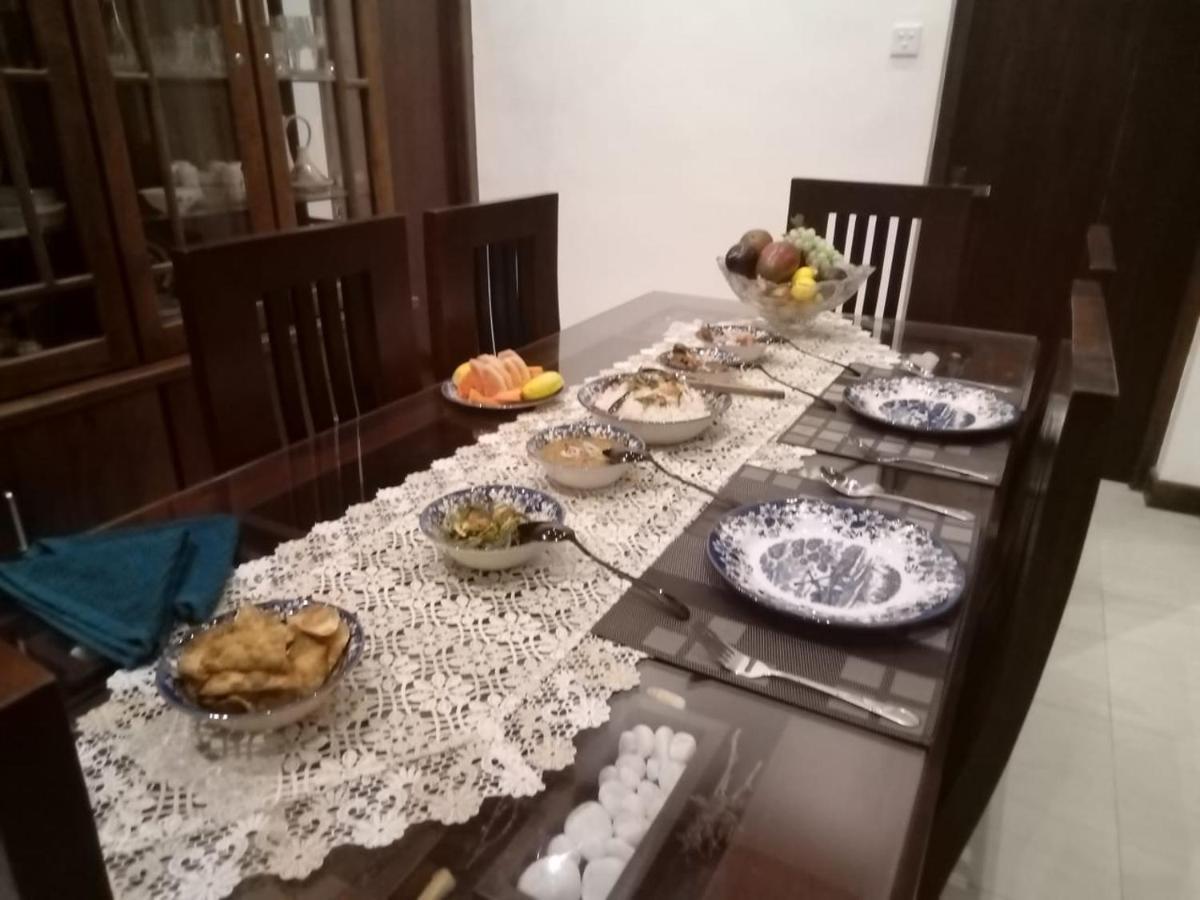 The Bliss Hostel Канди Екстериор снимка