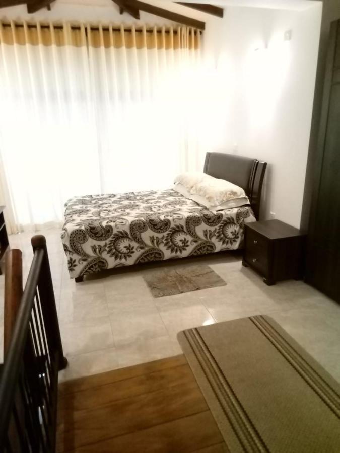 The Bliss Hostel Канди Екстериор снимка