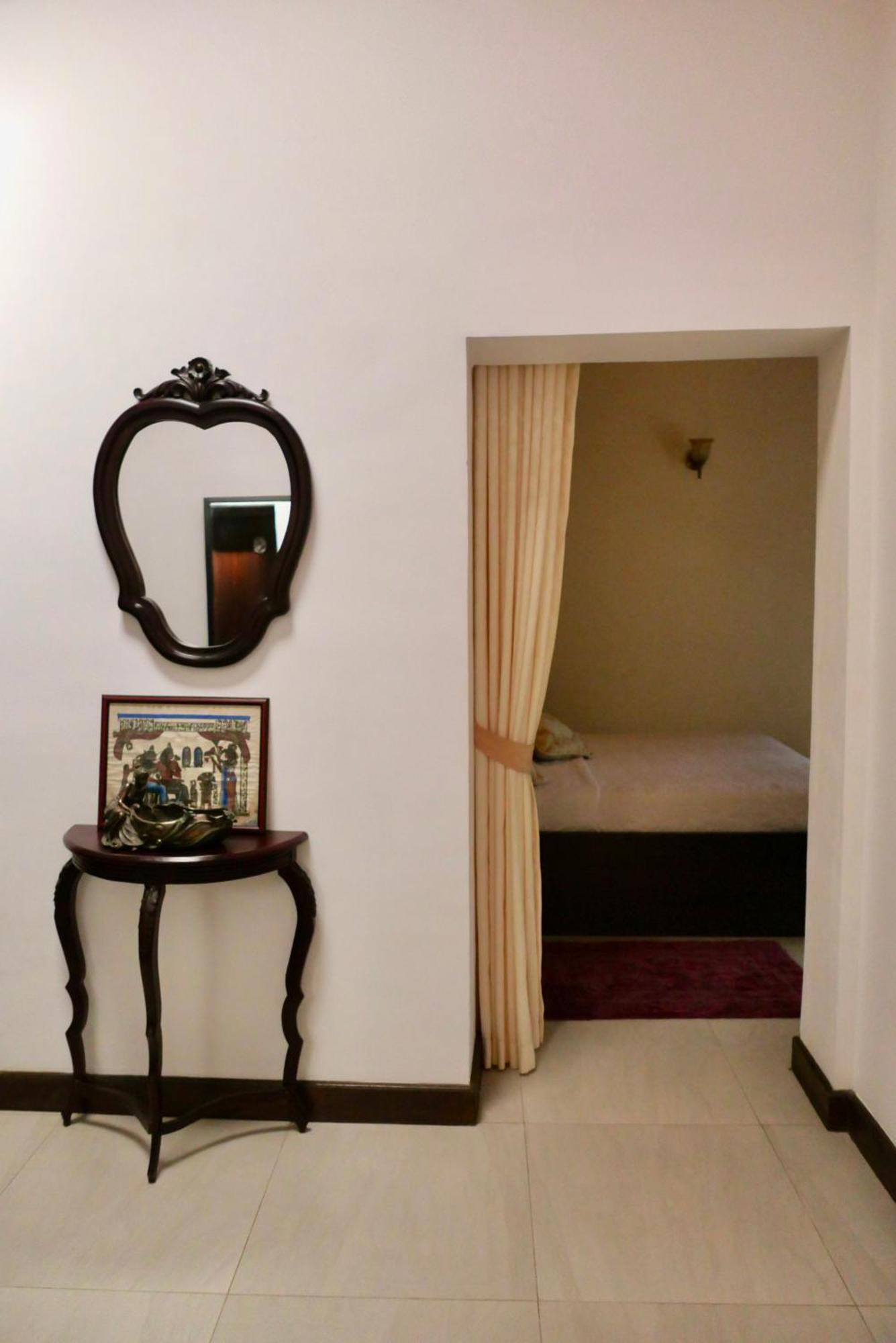 The Bliss Hostel Канди Екстериор снимка
