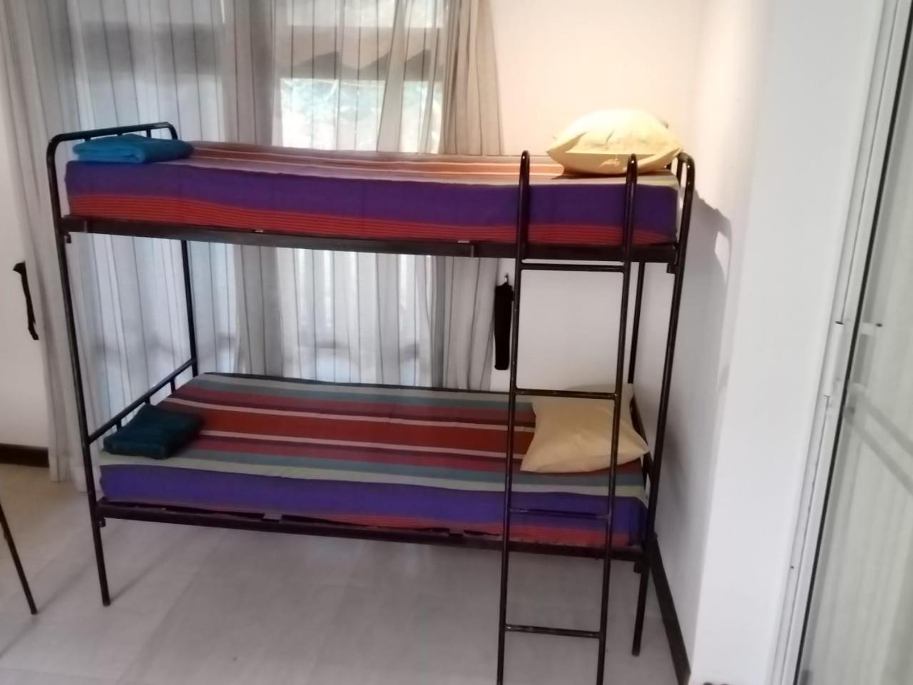 The Bliss Hostel Канди Екстериор снимка